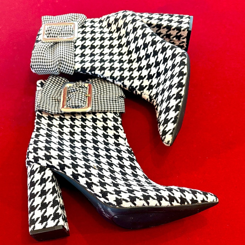 Elegant Houndstooth Ankle Boots